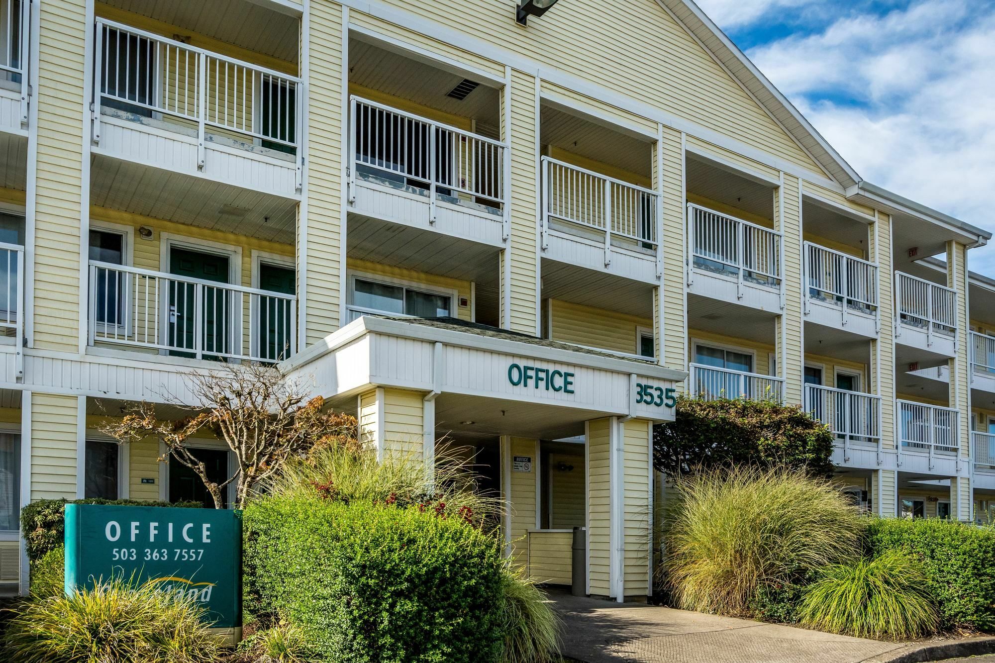 Hometowne Studios By Red Roof Salem, Or Esterno foto
