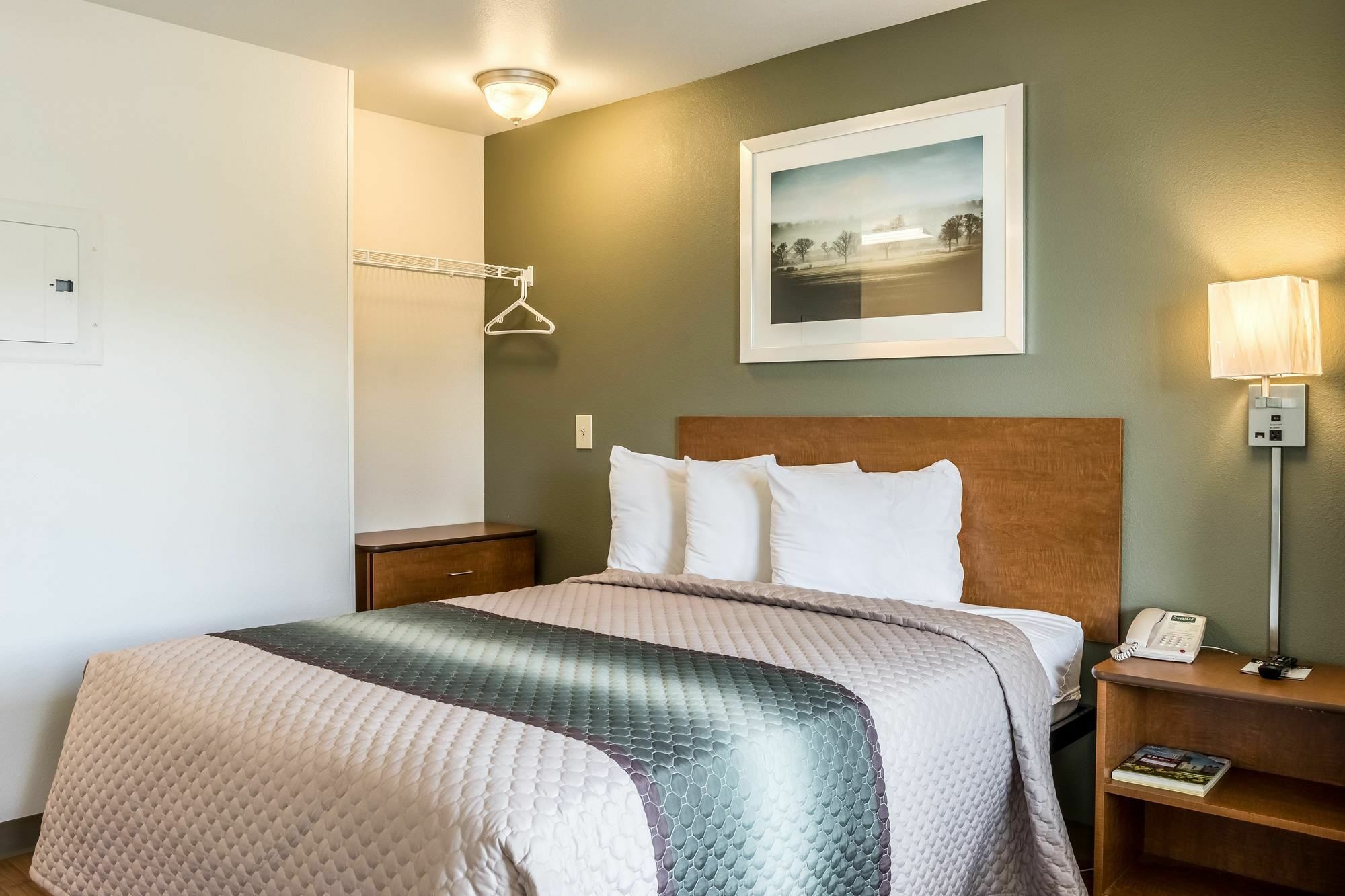 Hometowne Studios By Red Roof Salem, Or Esterno foto
